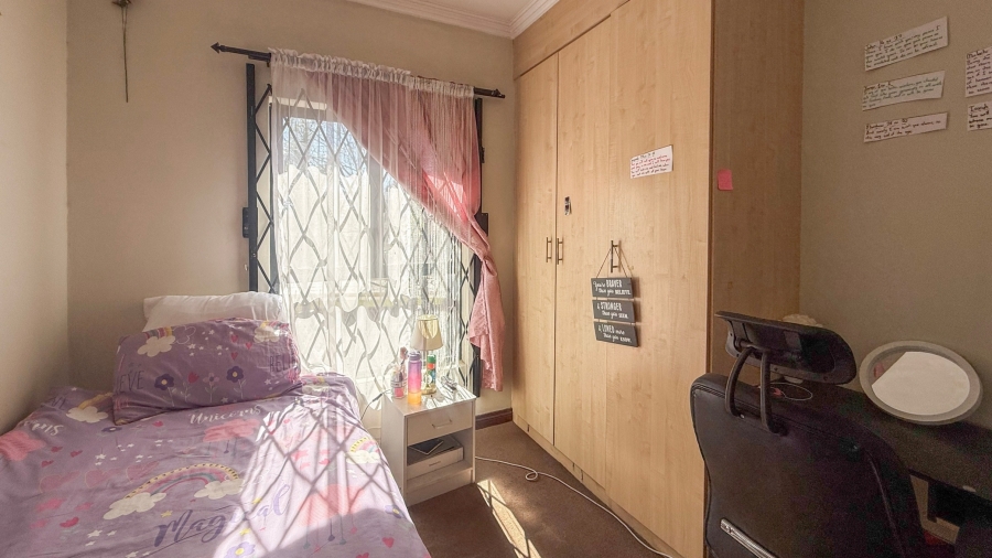To Let 2 Bedroom Property for Rent in Melodie North West